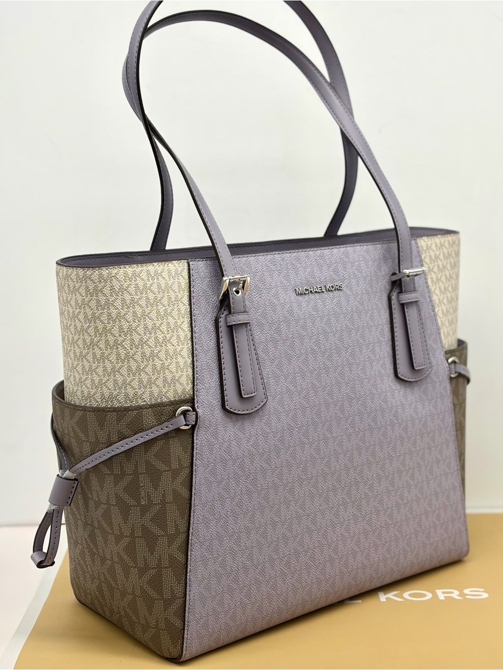 Michael Kors Voyager Large Color-Block Signature Logo Tote Shoulder Bag Lilac